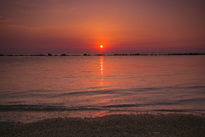 海面上的日出