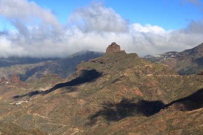 西班牙加那利群岛、山脉和罗克·本塔亚加的风景