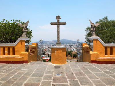 乔鲁拉金字塔，城市景观
