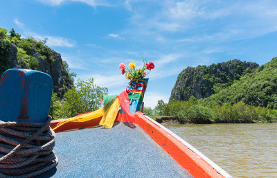 在Khao Dang运河和岩石或石山在Prachuap Khiri Khan泰国7