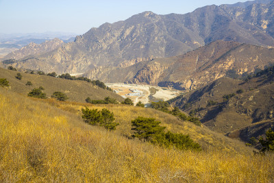 山下之城