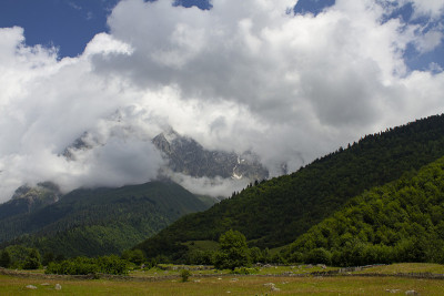 上斯瓦内蒂的夏季景观