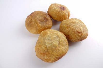 亚洲/马来传统食物-椰馅红薯球。