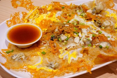泰国菜:炸贻贝煎饼，蚵仔煎