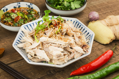 一道中国菜:鸡肉丝