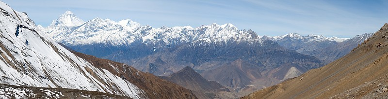 多拉吉里山，多拉吉里山从Thorung La pass，尼泊尔