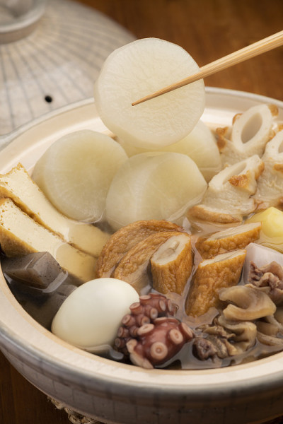 奥登。日本冬天的经典火锅。