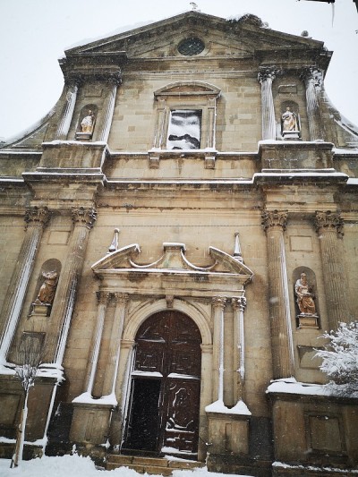 圣玛丽亚教堂Alcalá德赫那勒斯与雪