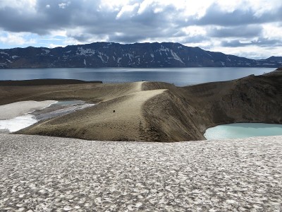 火山火山口Öskjuvatn和冰岛山湖Aska -美丽的风景和自然