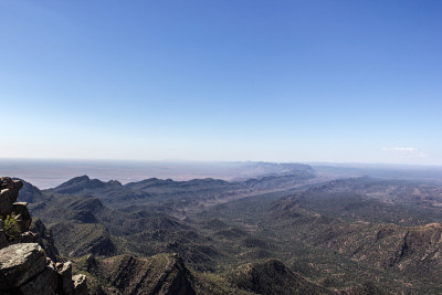 从圣玛丽峰拍摄的弗林德斯山脉全景