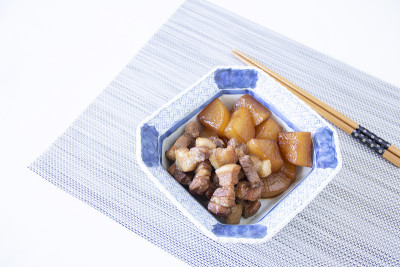 煮萝卜五花肉