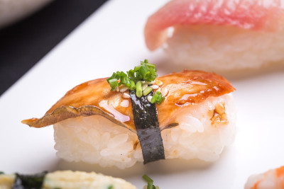 餐馆里卖寿司
