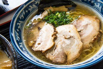盐味猪肉汤拉面
