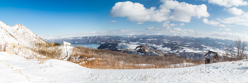 从臼山或臼山俯瞰昭和新山全景