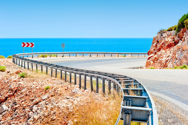 海和山公路围栏前锋