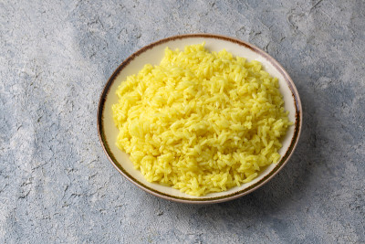 一盘藏红花米饭肉饭(土耳其名字;safranli pilav)