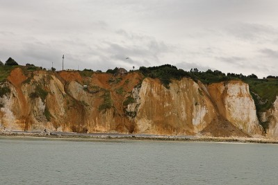 诺曼底底德普附近的岩石海岸