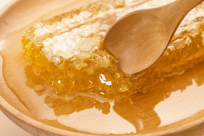 蜂房蜂蜜，靠近