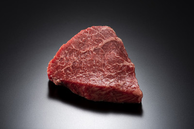 臀部牛排，生肉
