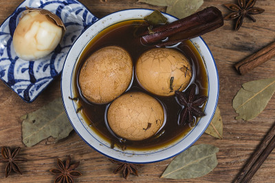 中国茶叶蛋，茶叶蛋，用香料煮的红茶蛋