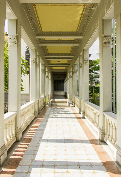欧式建筑走廊
