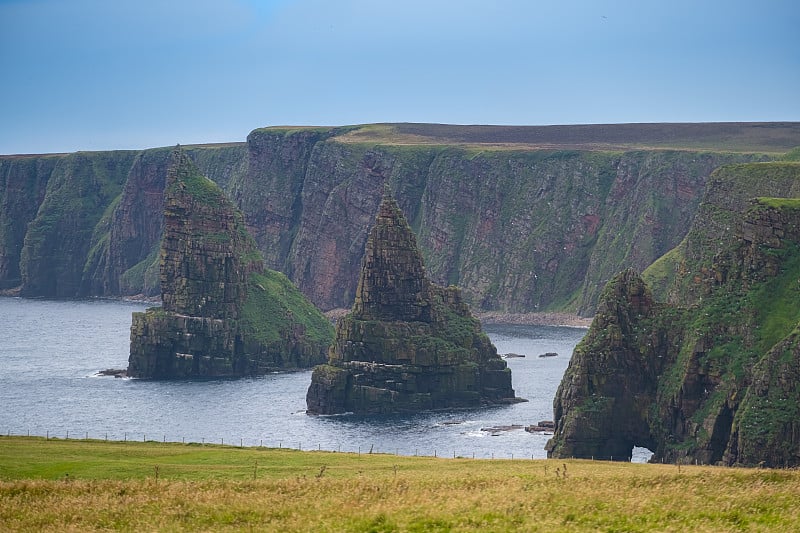 苏格兰高地NC500航路Duncansby Head的海上烟囱