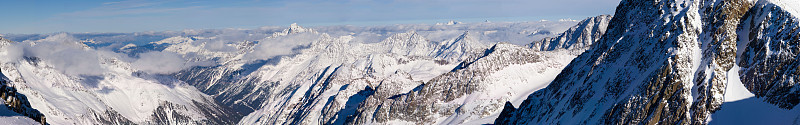 山全景