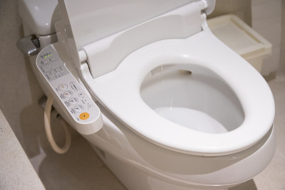 带有自动冲水系统的卫生洁具电子控制面板，日本抽水马桶。