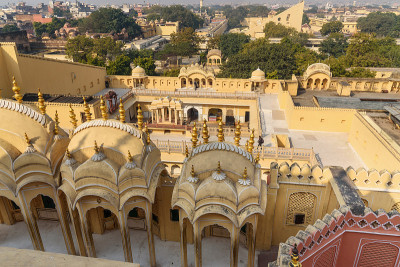 斋浦尔Hawa Mahal of Winds庭院。印度