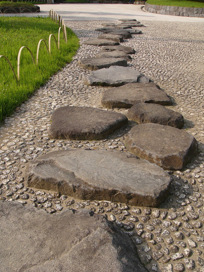日本石路