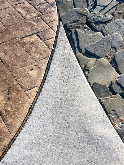 三个独特的人行道背景