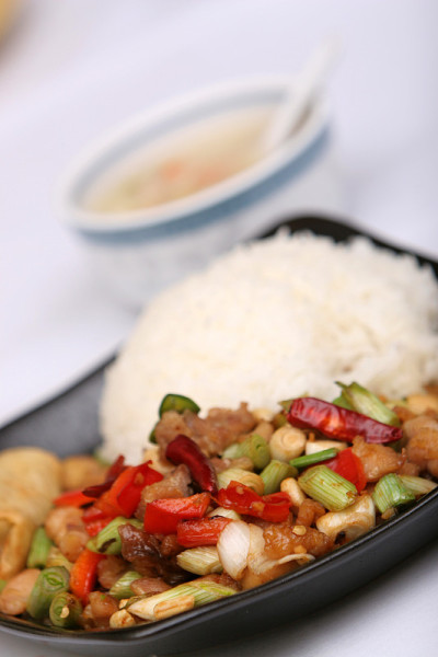 宫保鸡丁饭——麻辣的