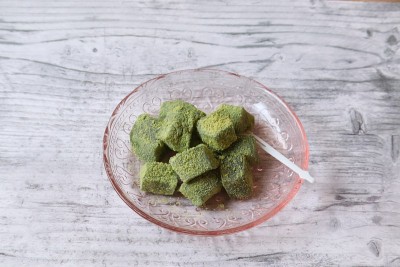 日本糖果warabimochi抹茶口味