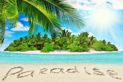 Whole tropical island within atoll in tropical Oce