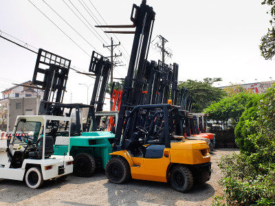 叉车