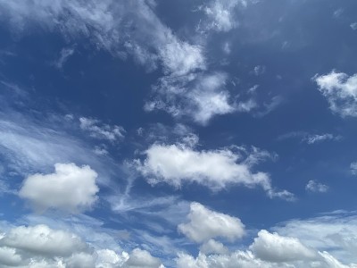 晴空白云