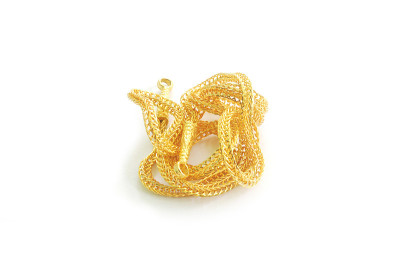 金脖子重约0.5克。