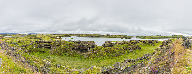 冰岛北部Hverfjall火山至Mývatn湖区夏季白天全景图