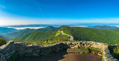崎岖的花园，尖峰和蓝岭公园路附近的阿什维尔北卡罗莱纳州