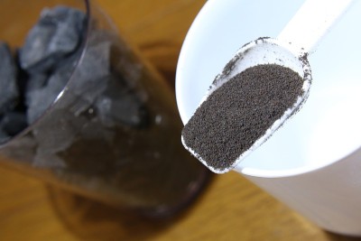 香浓的黑炭咖啡配日本竹炭和MCT油
