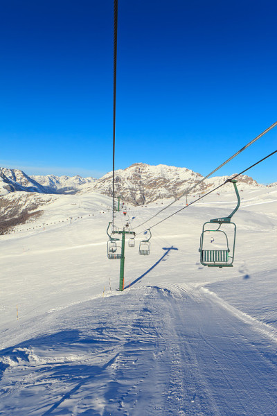 滑雪胜地