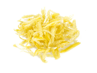 柠檬皮孤立在白色