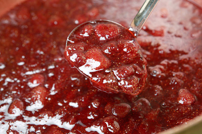 草莓Jam-making
