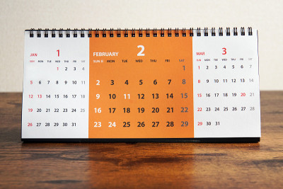 2月份的桌面日历。