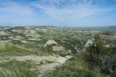 手绘峡谷风景