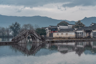 洪村的一个雨天