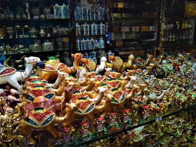 丰富多彩的阿曼纪念品