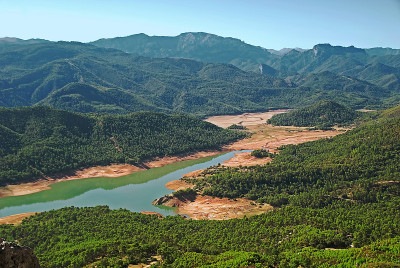 Bujaraiza，在sierra de Cazorla, Segura和las Villas。