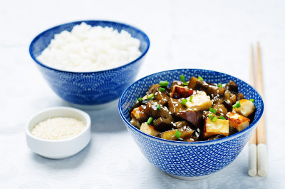 茄子豆腐照烧饭和芝麻
