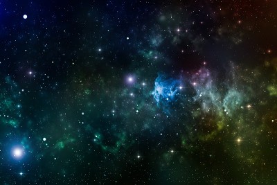 新的大型全景观察深空。满是星星的黑暗夜空。